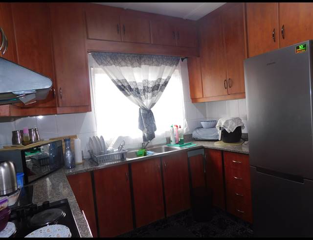 3 BEDROOM HOUSE FOR SALE IN BAYVIEW
